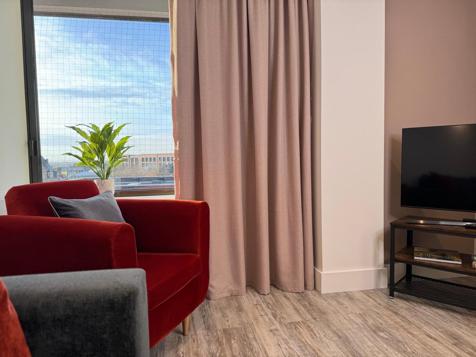 Elegant One Bedroom Apartment Swindon Esterno foto