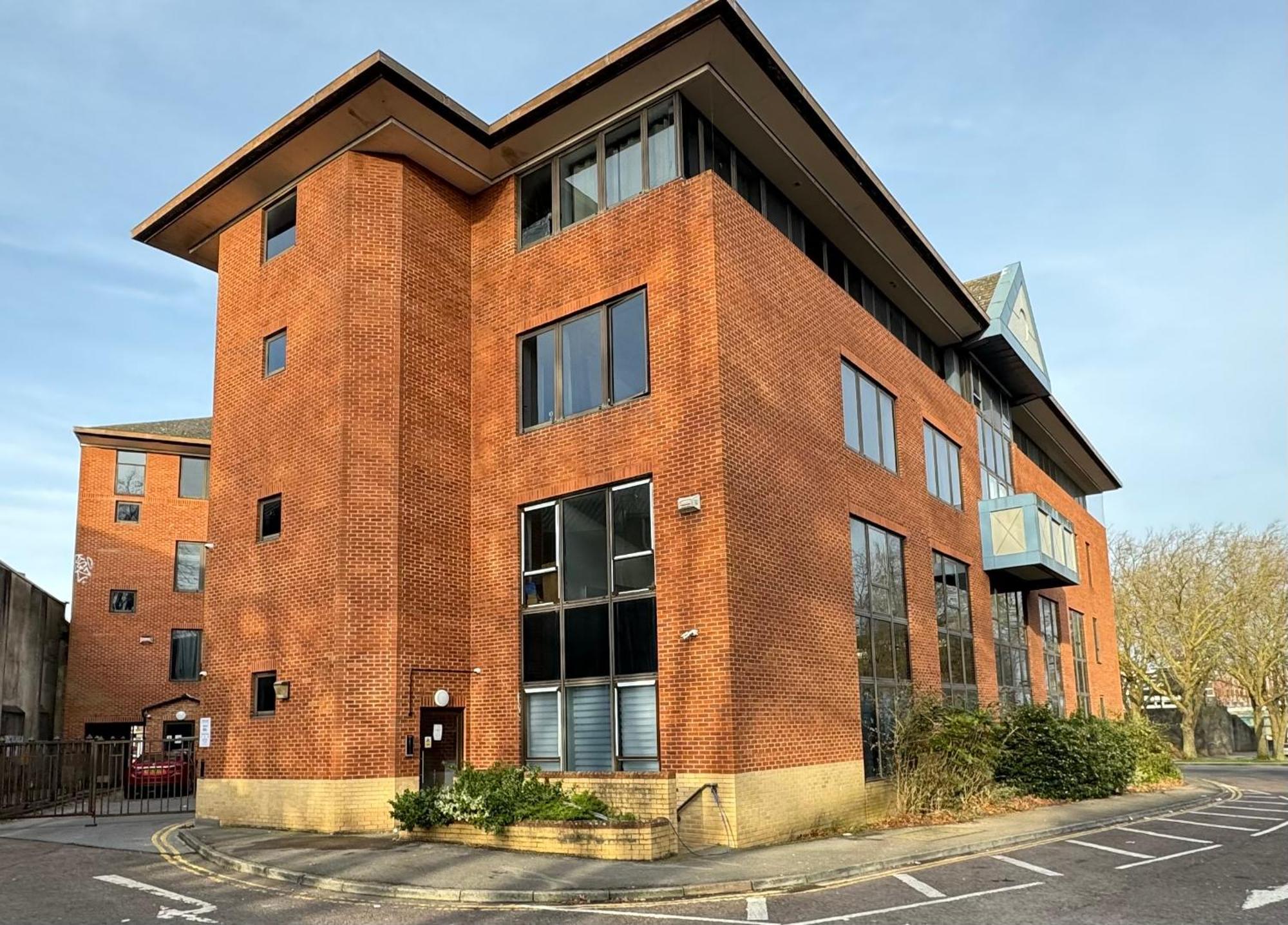 Elegant One Bedroom Apartment Swindon Esterno foto