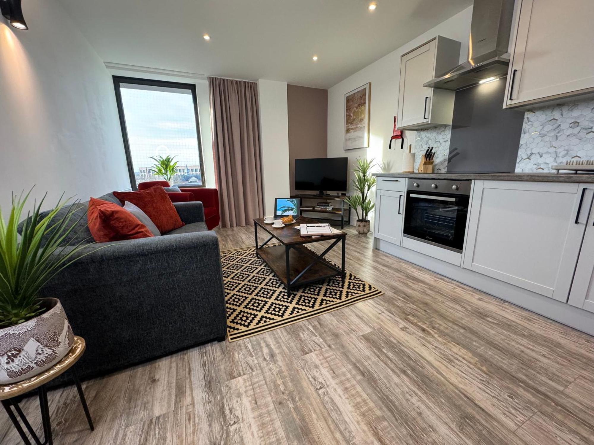 Elegant One Bedroom Apartment Swindon Esterno foto